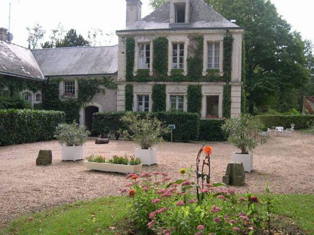 Hostellerie Du Chateau De L'Isle La Croix-en-Touraine Номер фото