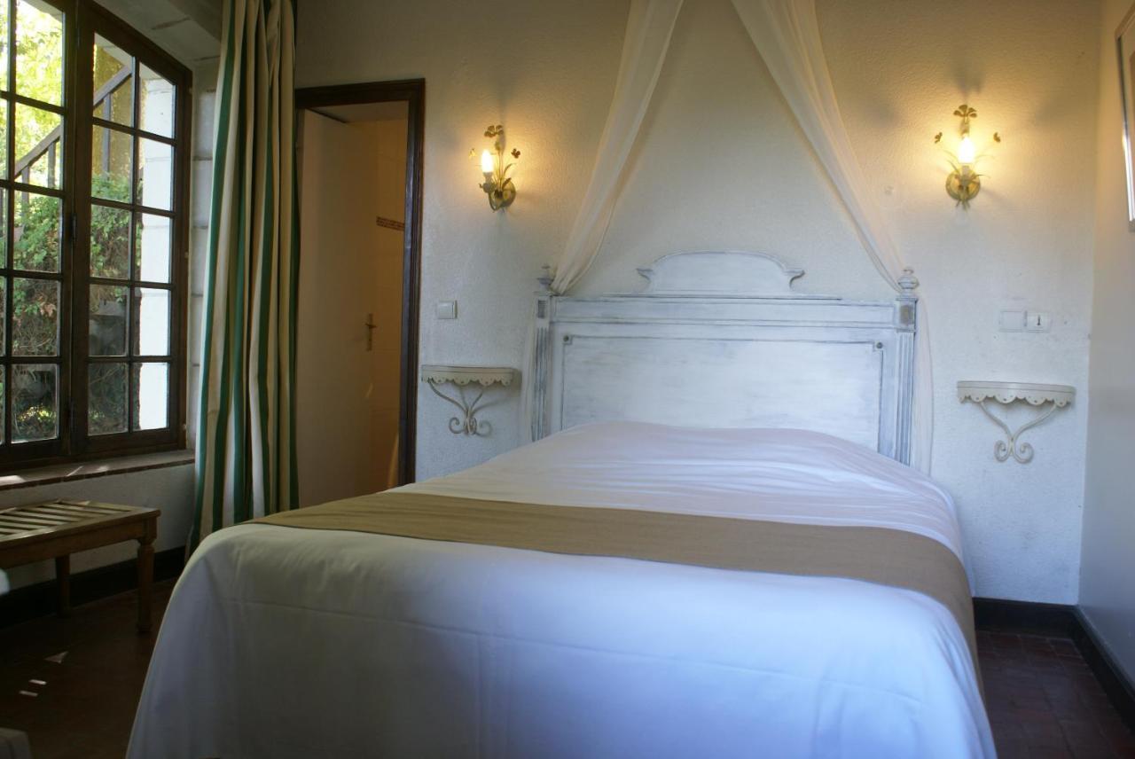 Hostellerie Du Chateau De L'Isle La Croix-en-Touraine Экстерьер фото