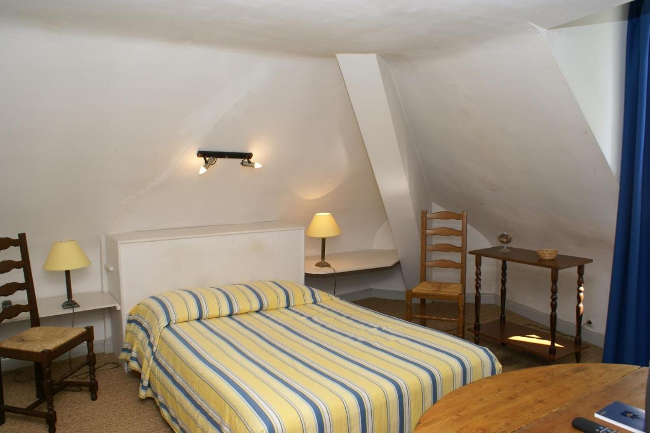 Hostellerie Du Chateau De L'Isle La Croix-en-Touraine Экстерьер фото