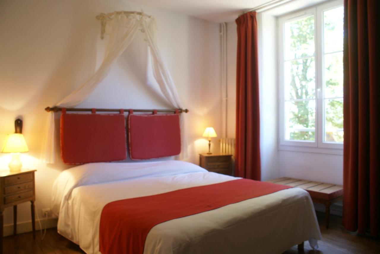 Hostellerie Du Chateau De L'Isle La Croix-en-Touraine Экстерьер фото